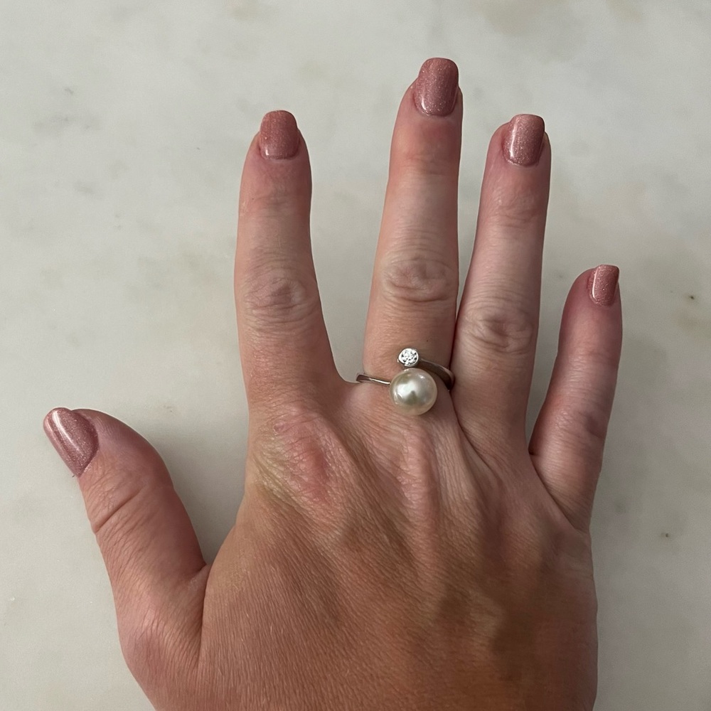 Sterling silver 925 pearl and cubic zirconia ring